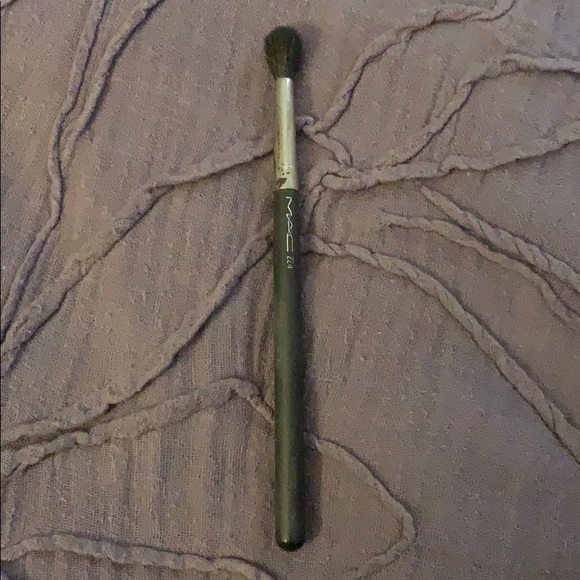 Mac 224 Brush - Picture 1 of 1